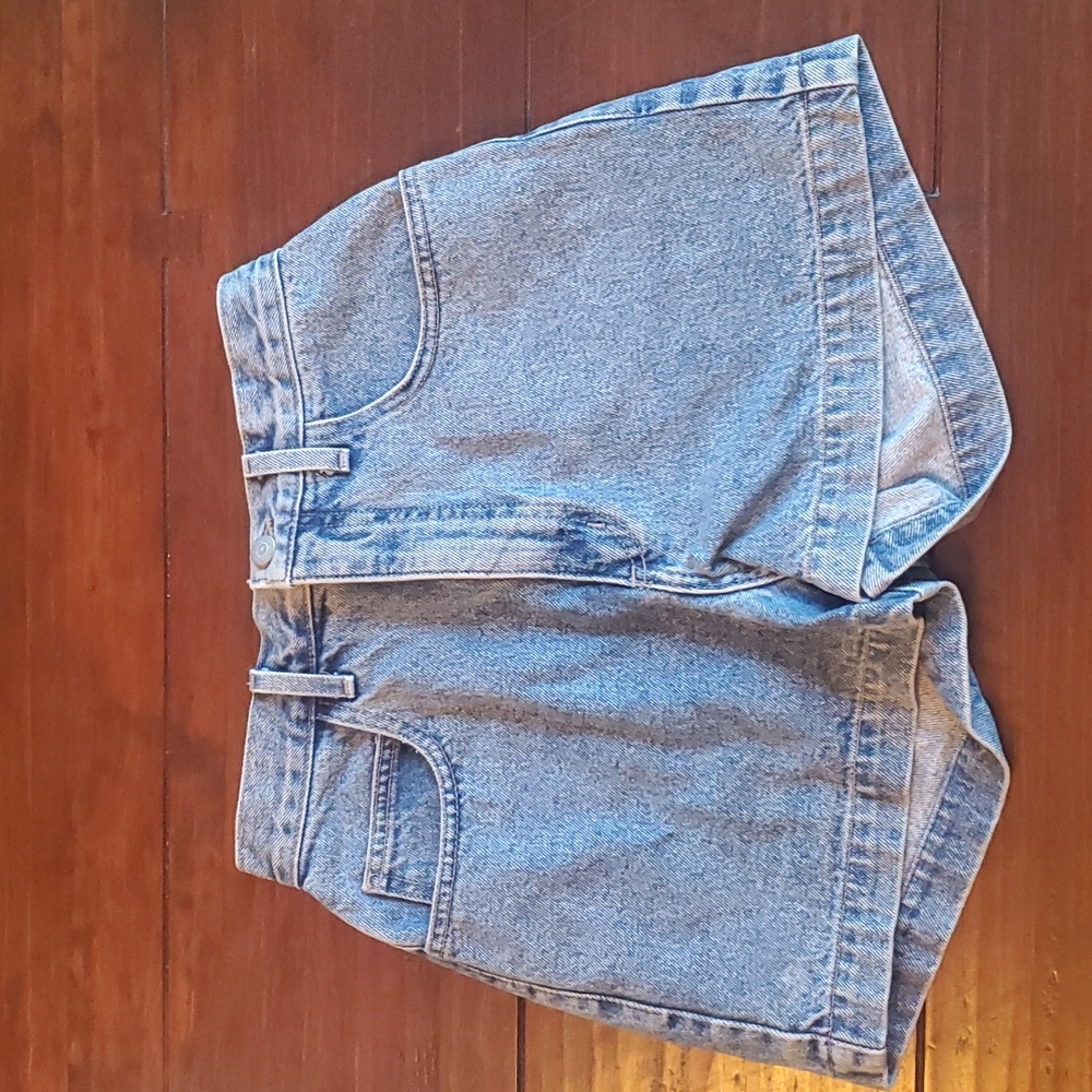 VINTAGE Woman Guess Jean Shorts Size 29